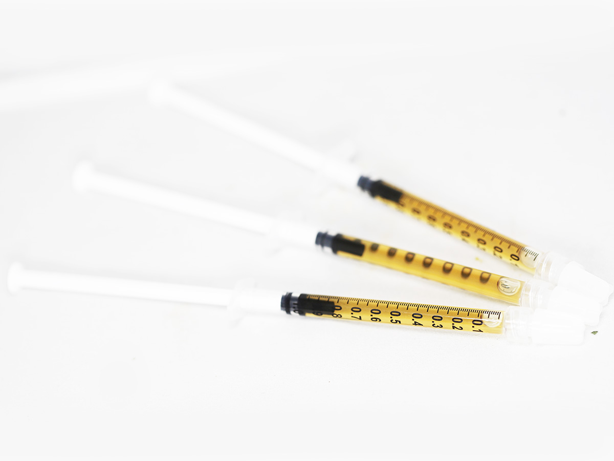 1ml delta 9 raw distillate syringe 2.jpg 1ml delta 9 raw distillate syringe 2.jpg
