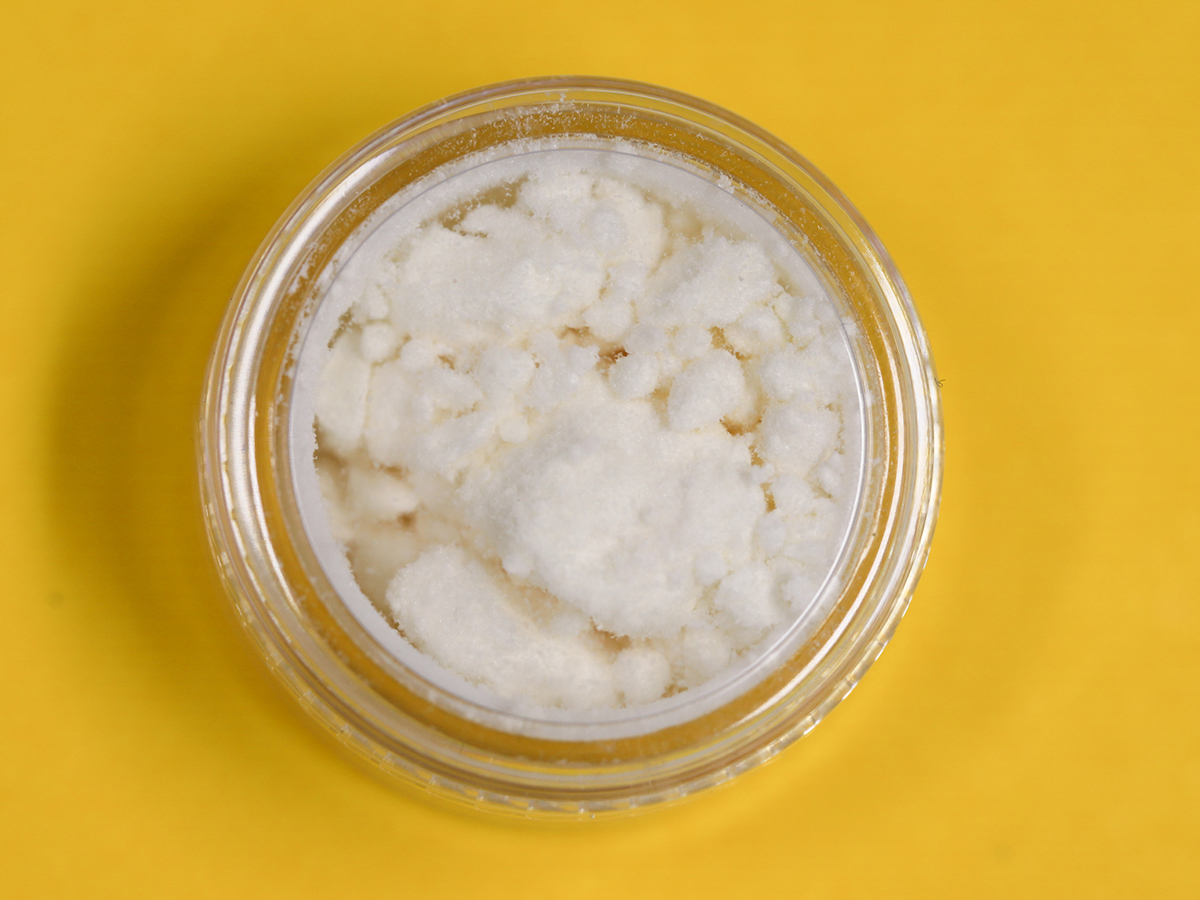 CBD isolate 2.jpg CBD isolate 2.jpg