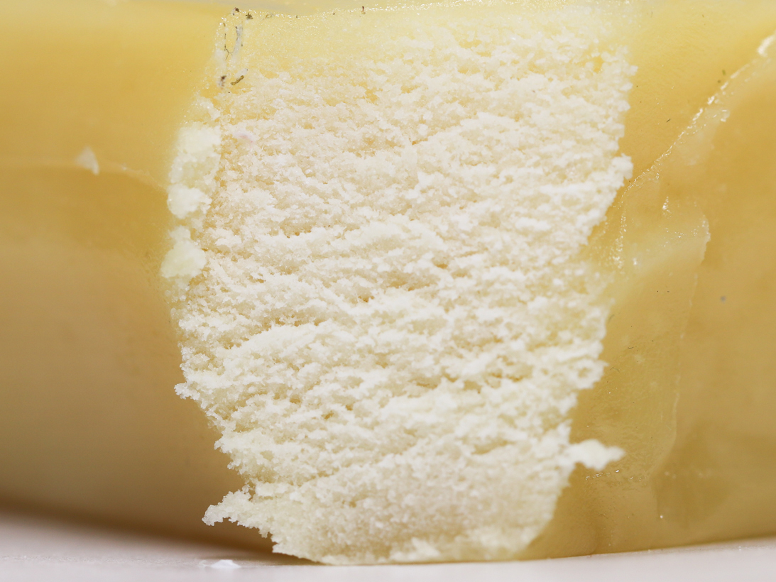 Piatella Cold Cured hash close up.jpg Piatella Cold Cured hash close up.jpg