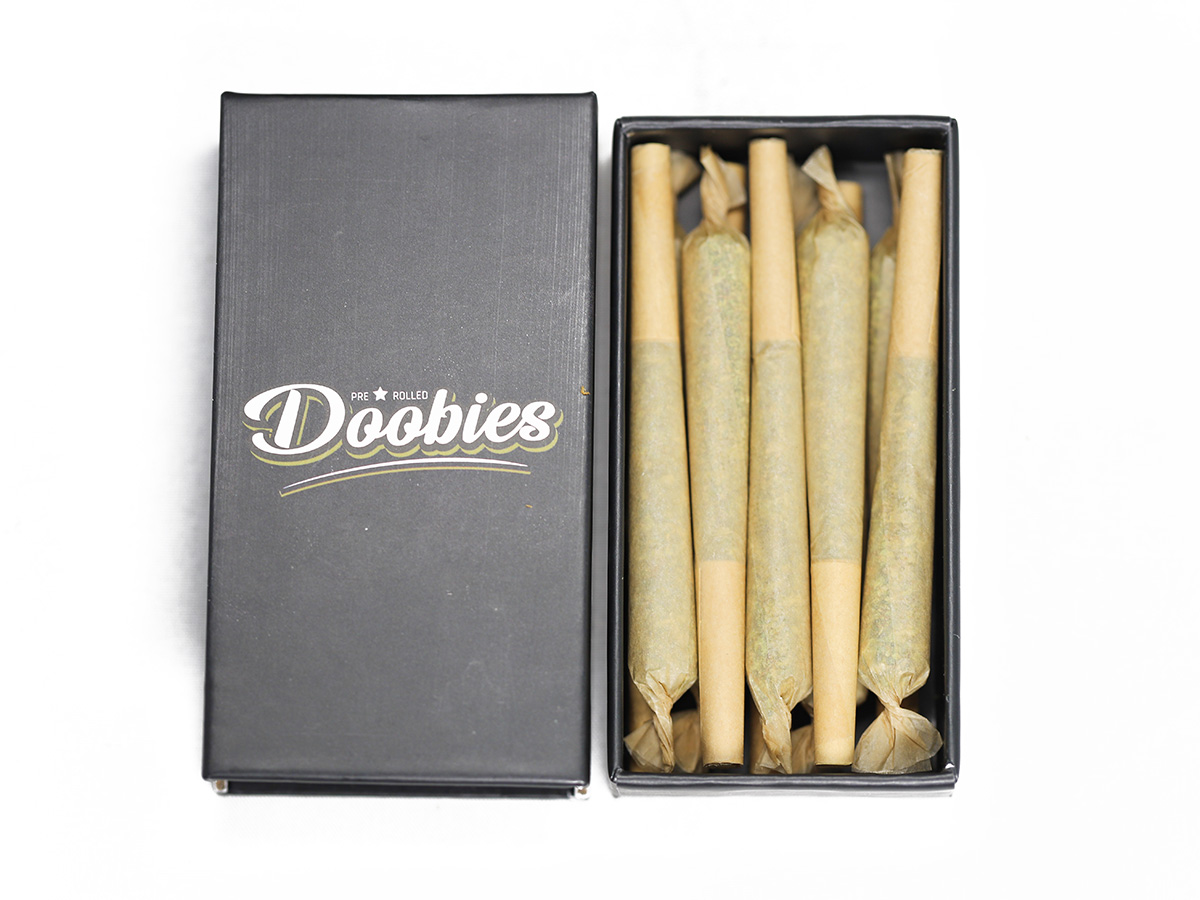 doobies tom ford pink kush pre roll .jpg doobies tom ford pink kush pre roll .jpg